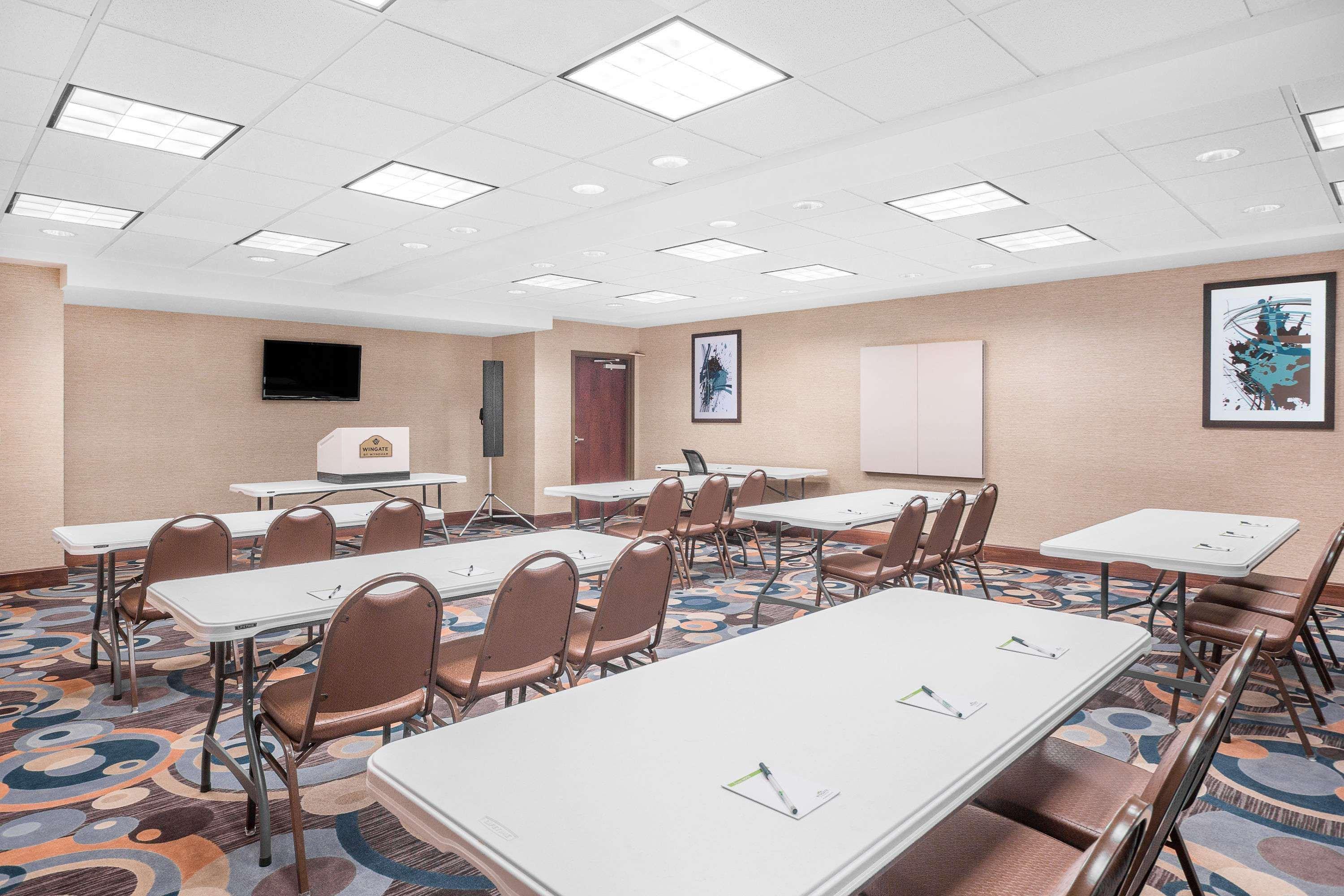 Holiday Inn Express - Gulfport Beach By Ihg Exterior photo