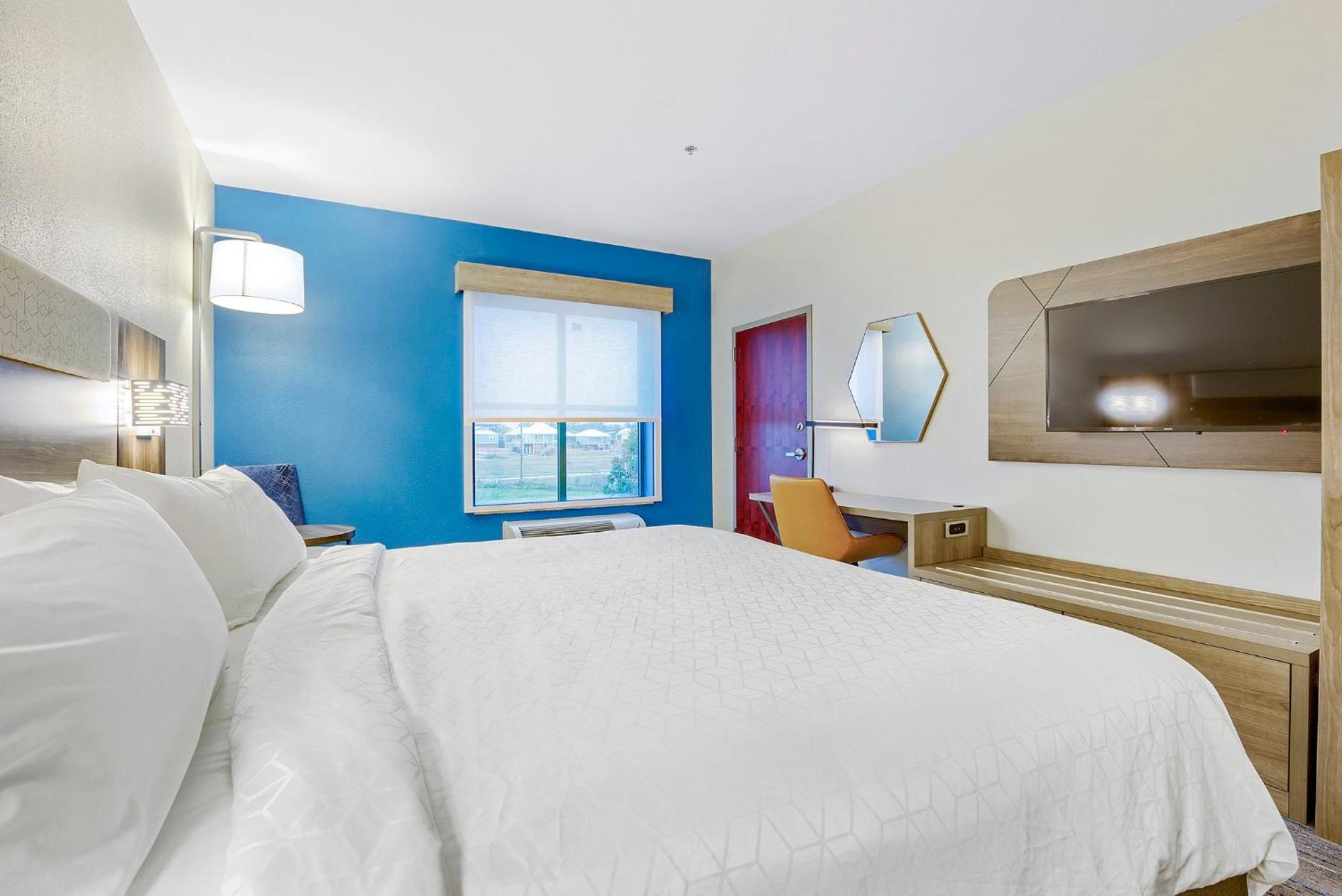 Holiday Inn Express - Gulfport Beach By Ihg Exterior photo