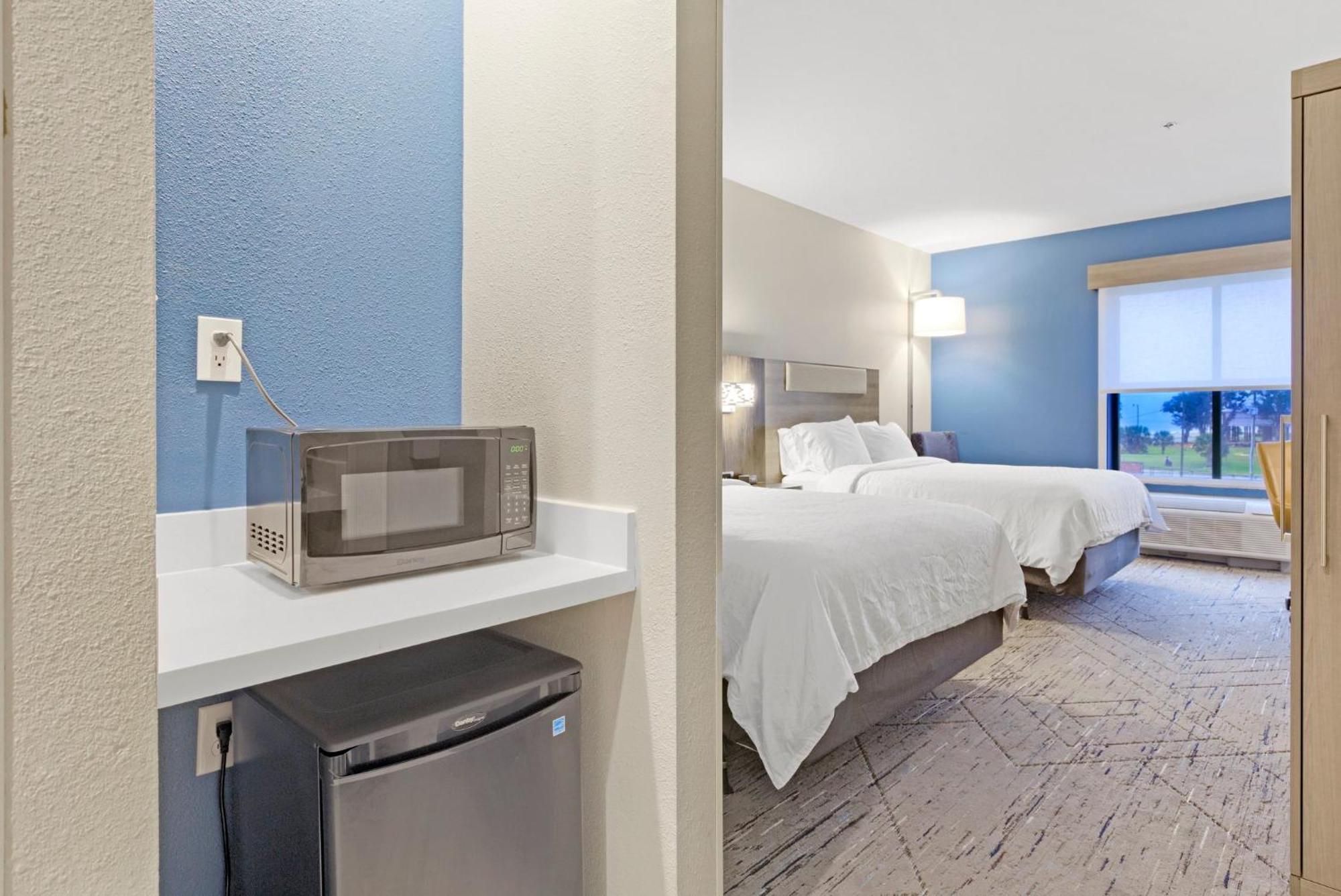 Holiday Inn Express - Gulfport Beach By Ihg Exterior photo